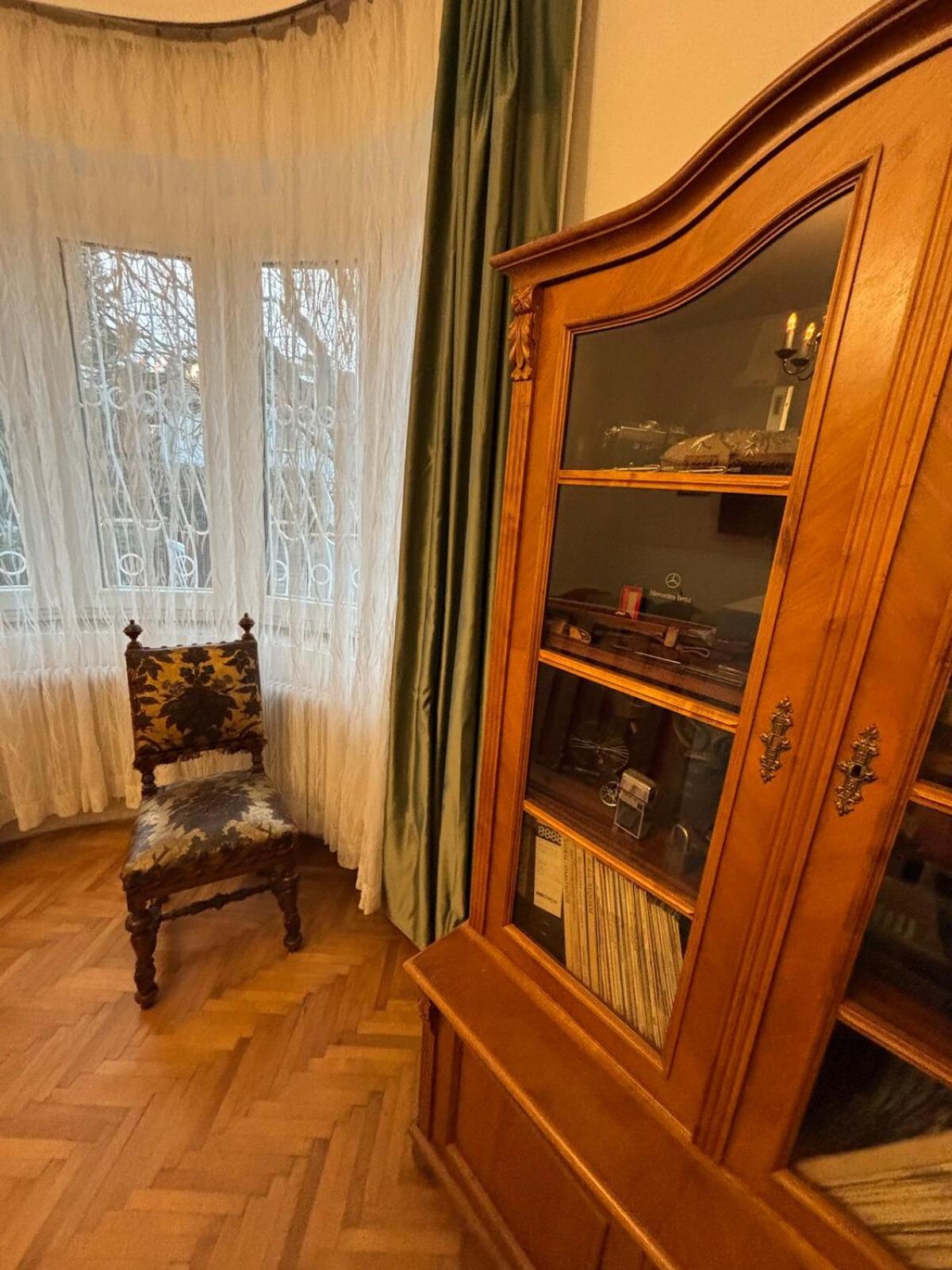Antique Charm 2 Bedroom Prag